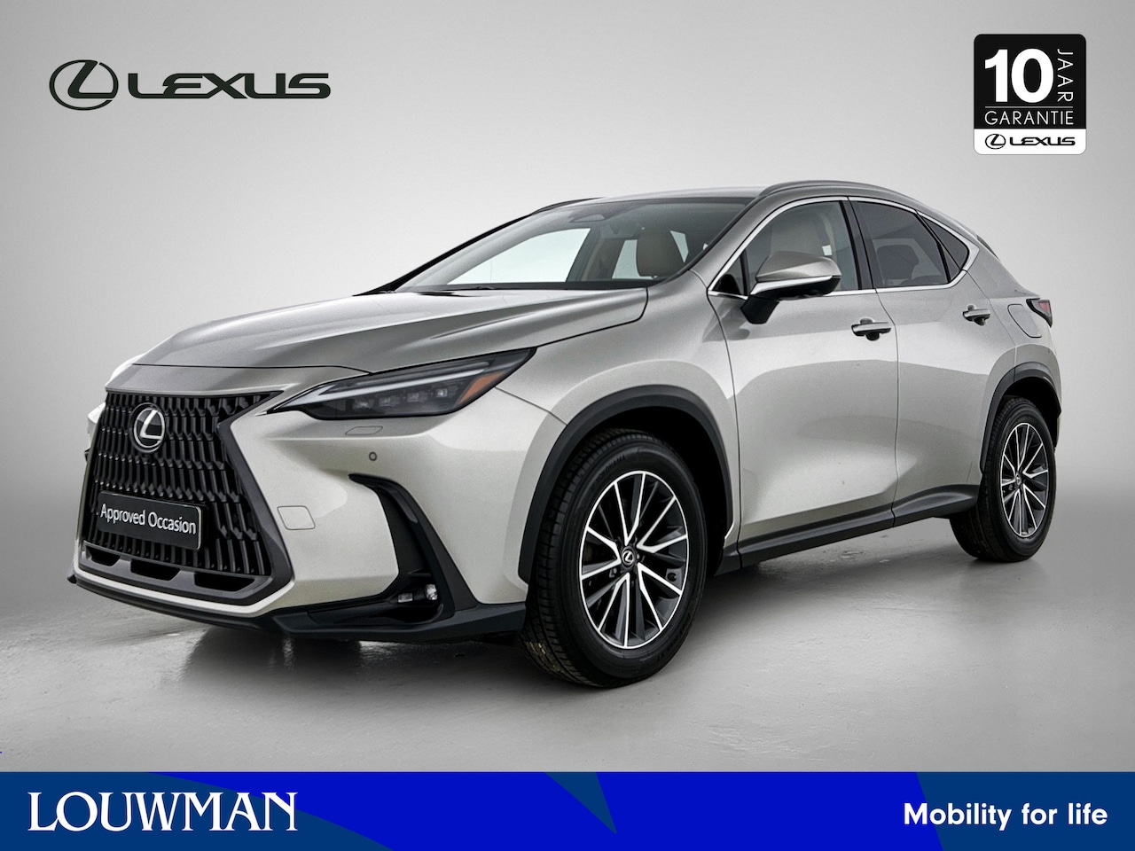 Lexus NX - 450h+ AWD Luxury Line | Navigatie | HUD | Elektrische Achterklep | - AutoWereld.nl