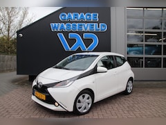Toyota Aygo - 1.0 VVT-i x-play Camera/Navi/Bluetooth/Led