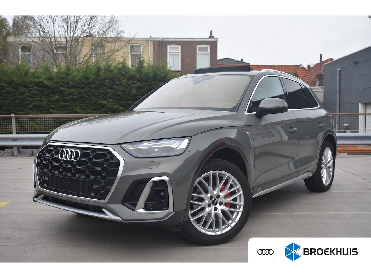 Audi Q5 - 50 TFSI e 300PK quattro S line | 100% SOH Panoramadak | 20 inch | Leder | Camera | Trekhaa - AutoWereld.nl