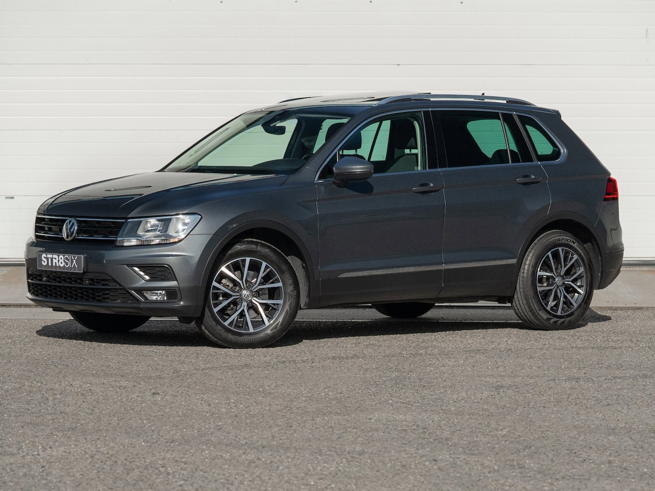 Volkswagen Tiguan - 1.5 TSI Comfortline Business 150PK (2020) | Pano | CarPlay | AUT(7) | Navi | Massage | PDC - AutoWereld.nl
