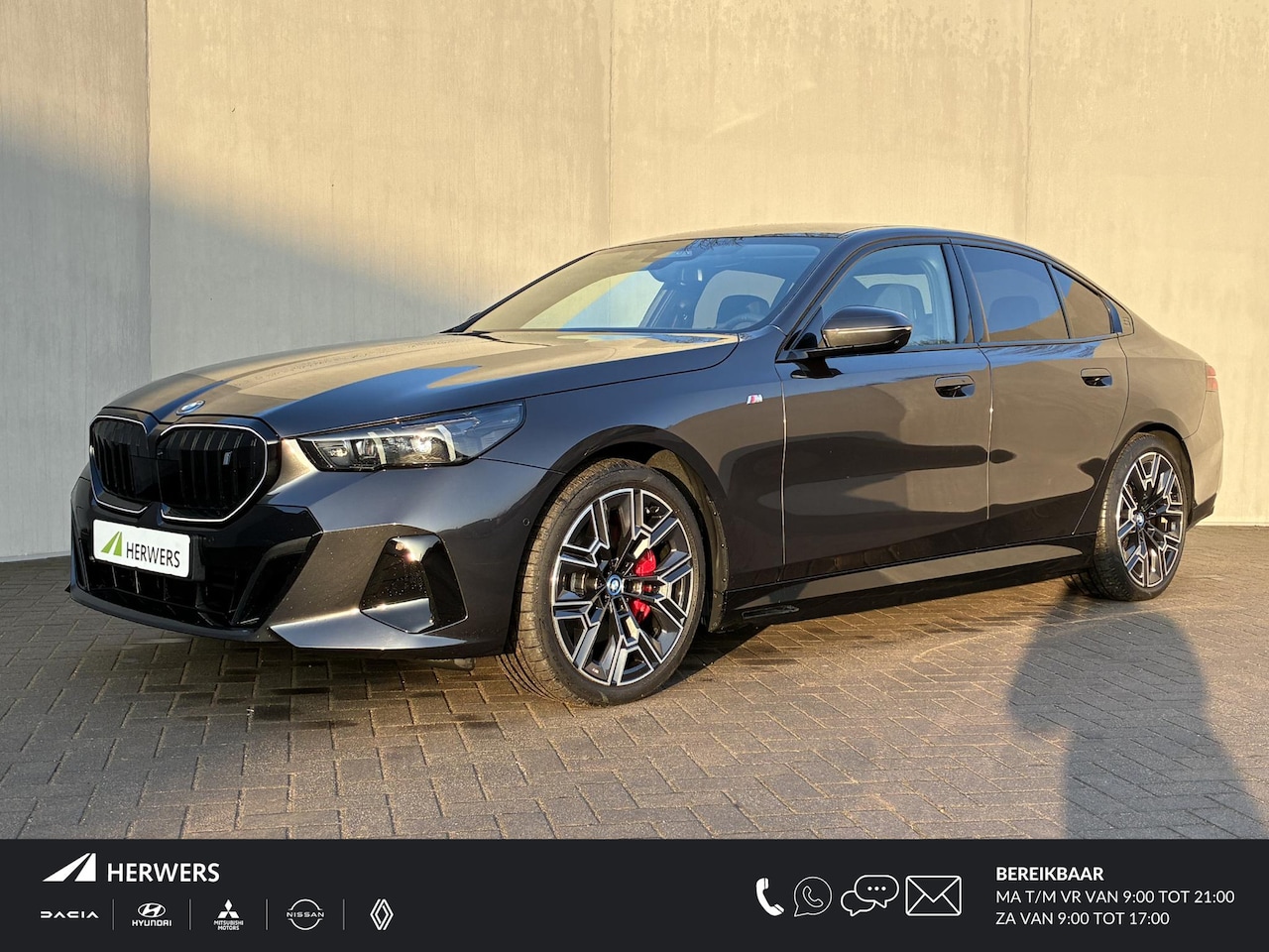 BMW i5 - XDrive40 M Sport Edition 84 kWh 4WD / SOH 97,2% / VOL LEDER / Fabrieksgarantie t/m 04-2028 - AutoWereld.nl