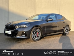 BMW i5 - XDrive40 M Sport Edition 84 kWh 4WD / SOH 97, 2% / VOL LEDER / Fabrieksgarantie t/m 04-202
