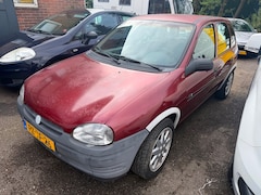 Opel Corsa - 1.2i Eco met weinig kilometers 62000 km