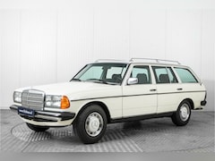 Mercedes-Benz 230 - 230TE W123 5 bak
