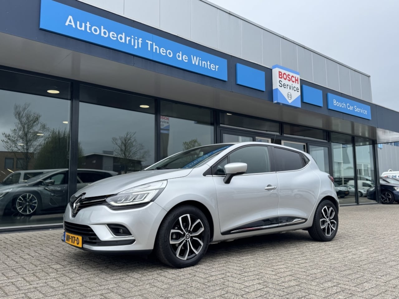 Renault Clio - 1.2 TCe Intens | Automaat | Clima | Achteruitrijcamera | Cruise - AutoWereld.nl