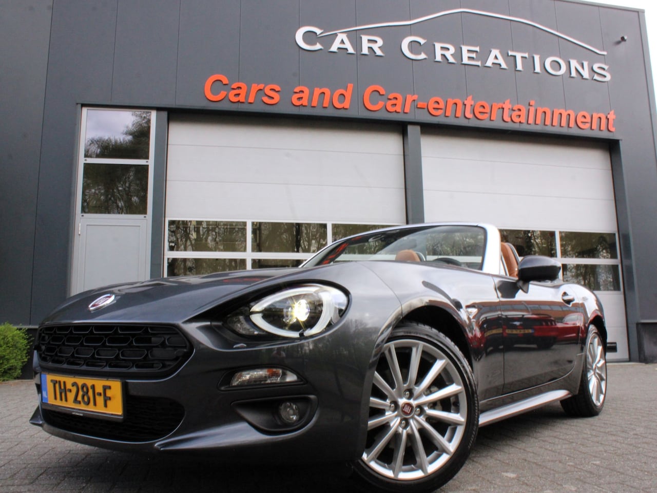 Fiat 124 Spider - 1.4 MultiAir Turbo Lusso NL-Auto - AutoWereld.nl