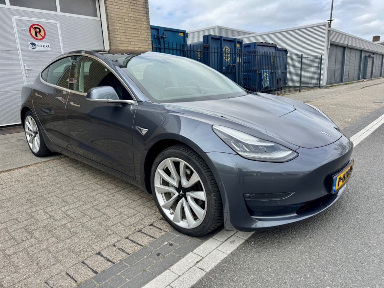 Tesla Model 3 - Model 3 Long Range AWD 75 kWh TOP CONDITION - AutoWereld.nl
