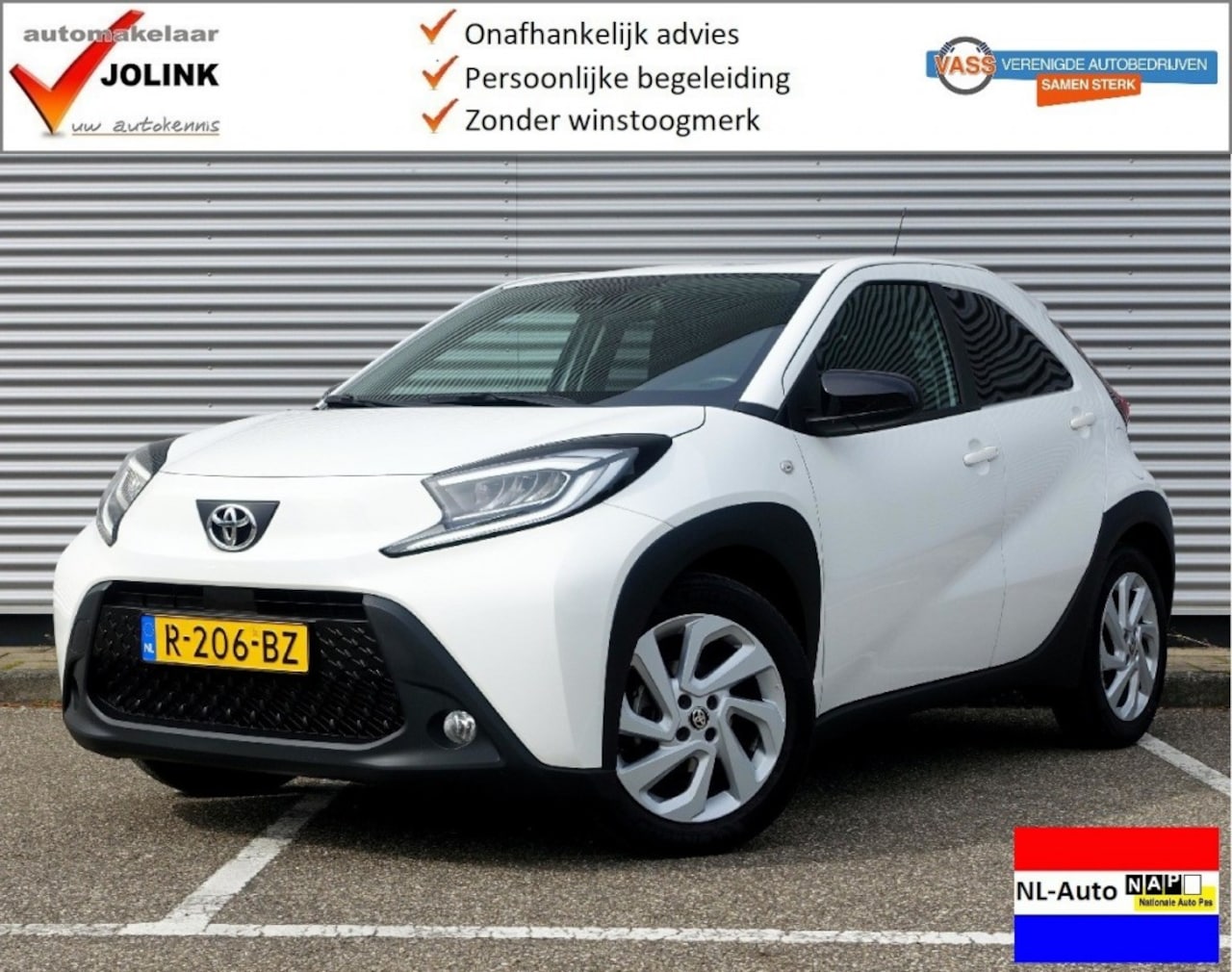Toyota Aygo X - 1.0 12V VVT-i First I NL-Auto I 100% dealer I Clima I Cruise I - AutoWereld.nl
