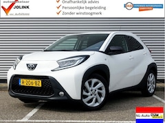 Toyota Aygo X - 1.0 12V VVT-i First I NL-Auto I 100% dealer I Clima I Cruise I