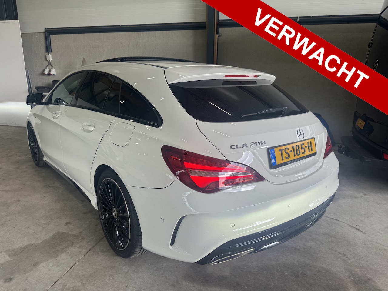Mercedes-Benz CLA-klasse Shooting Brake - 200 AMG Edition Panoramadak Camera Navi Keyless SportLeder Nightpakket Led 19" - AutoWereld.nl