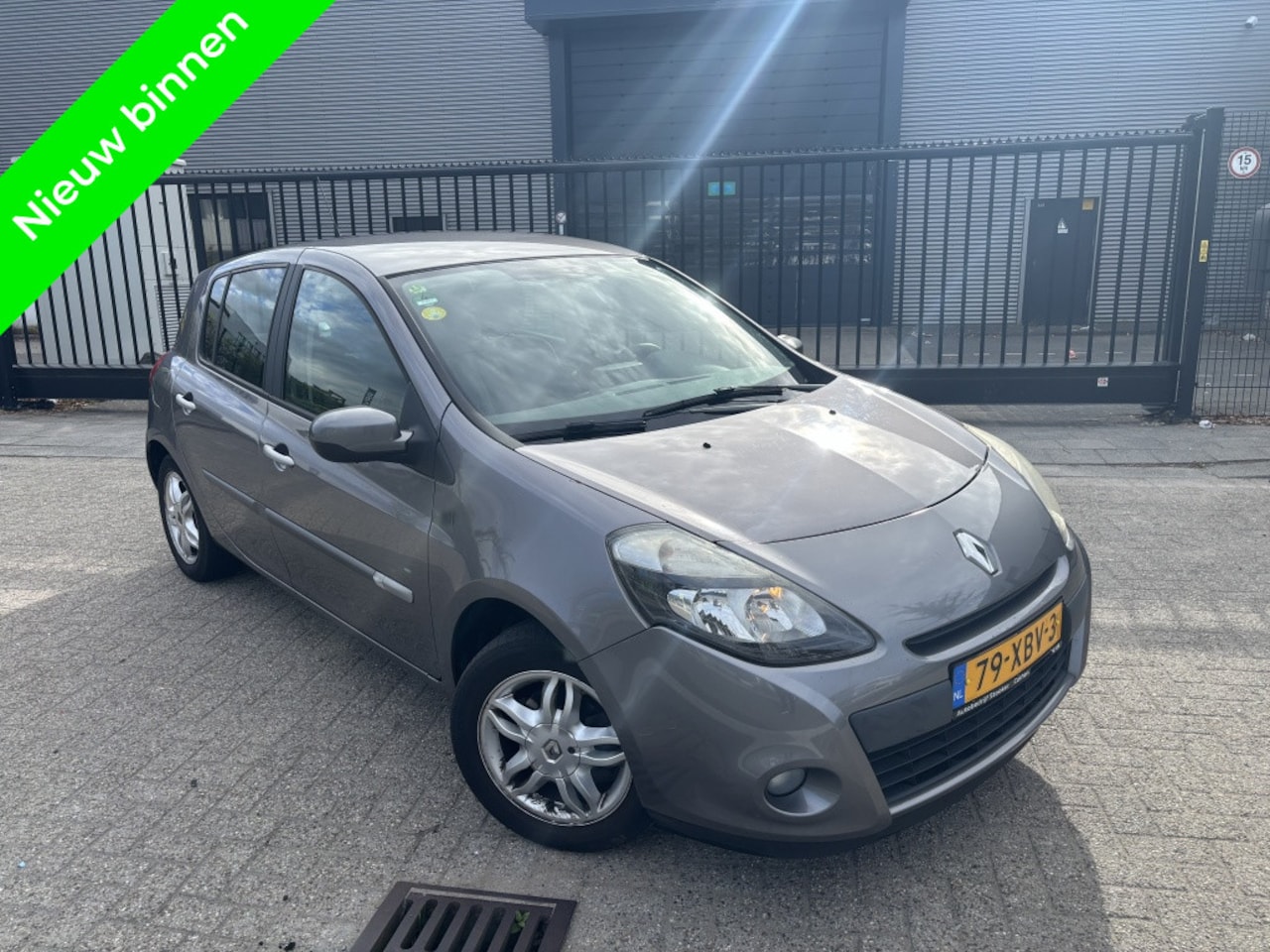 Renault Clio - 1.5 dCi Navigatie|Cruise|Airco - AutoWereld.nl