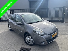 Renault Clio - 1.5 dCi Navigatie|Cruise|Airco