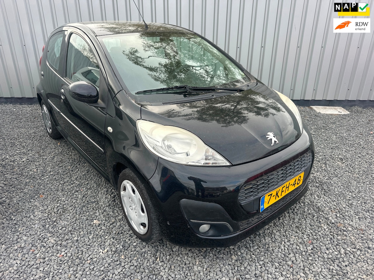 PEUGEOT 107