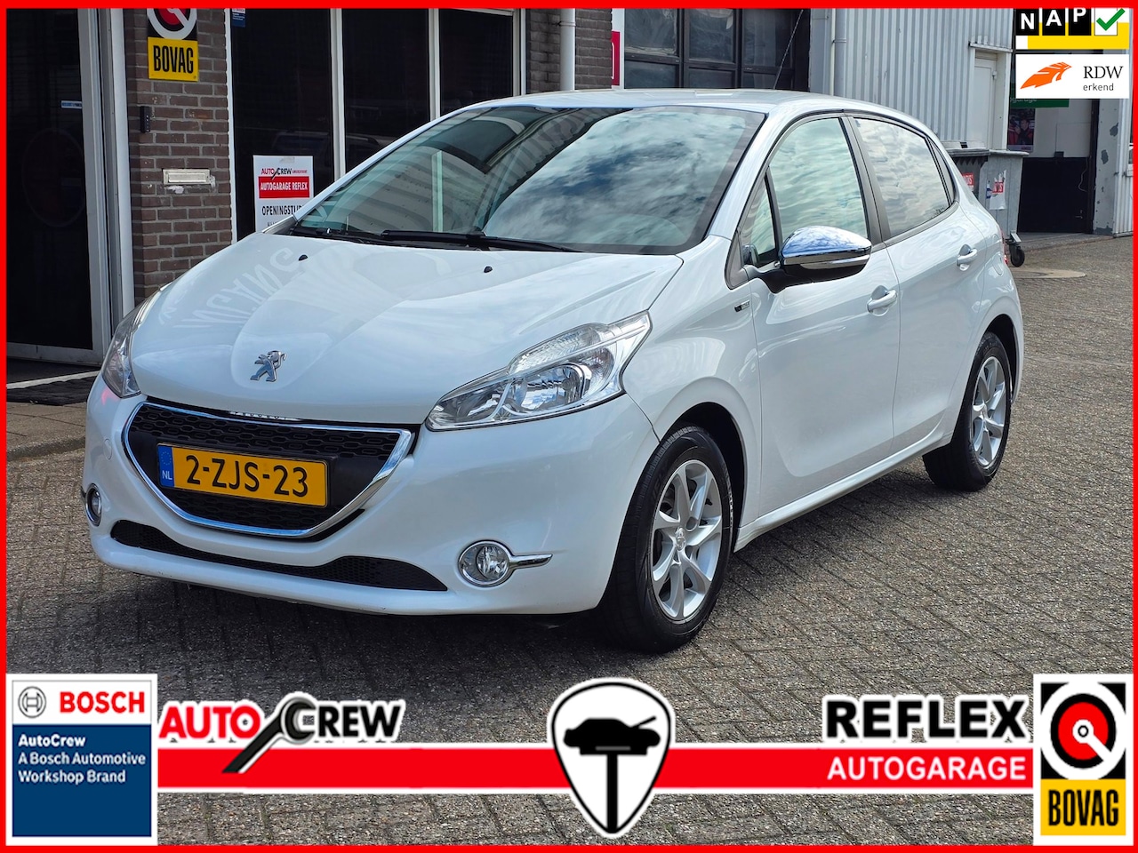 Peugeot 208 - 1.2 PureTech Style Pack NAVI|CRUISE|CLIMA - AutoWereld.nl