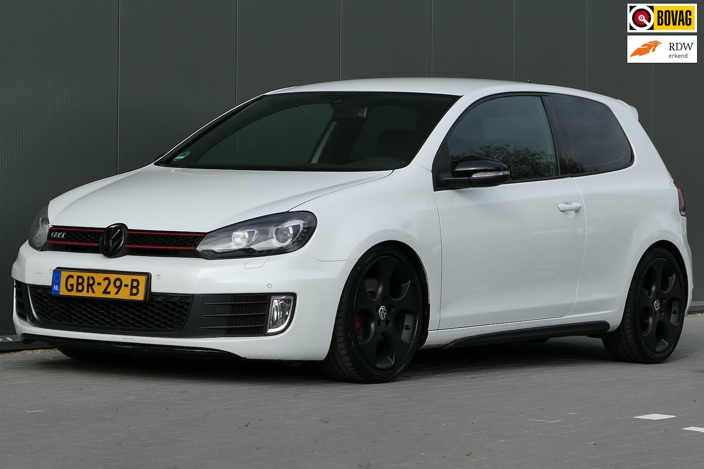 Volkswagen Golf - 2.0 GTI Adidas edition Climate Stoelverwarming Cruise - AutoWereld.nl