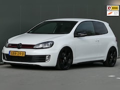 Volkswagen Golf - 2.0 GTI Adidas edition Climate Stoelverwarming Cruise