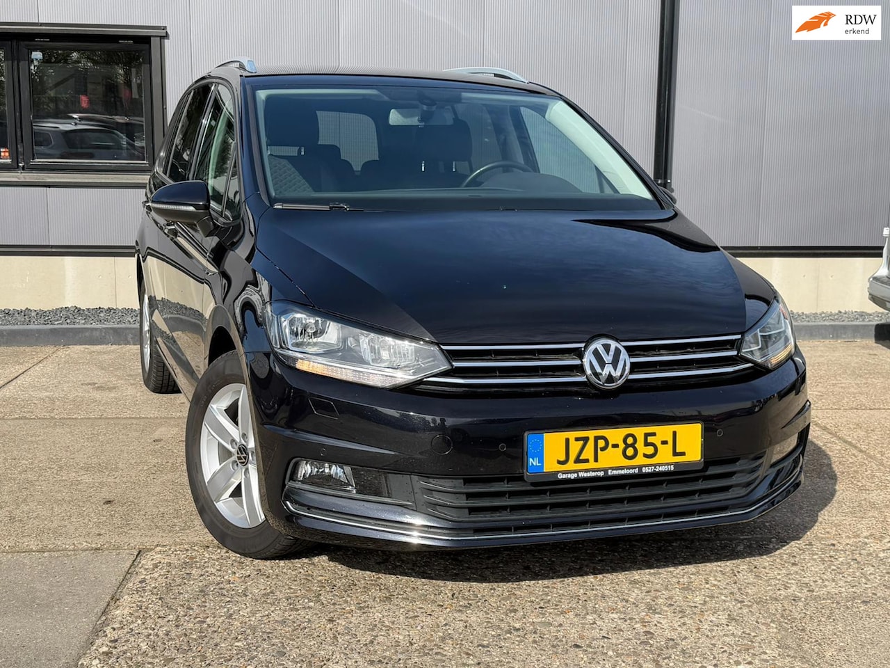 Volkswagen Touran - 1.5 TSI Comfortline Business 7p NAVI - ACC - STOELVERW. - AutoWereld.nl