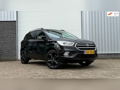 Ford Kuga - 1.5 Titanium AUTOMAAT PANO STOEL+STUURVERW BLACK EDITION