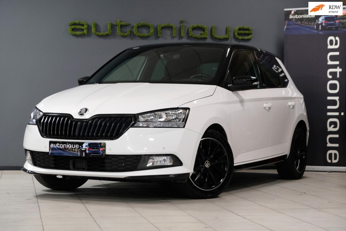Skoda Fabia - 1.0 TSI *Monte Carlo* 50dkm Apple Carplay|Camera|Climate|Zwart Dak UNIEK - AutoWereld.nl