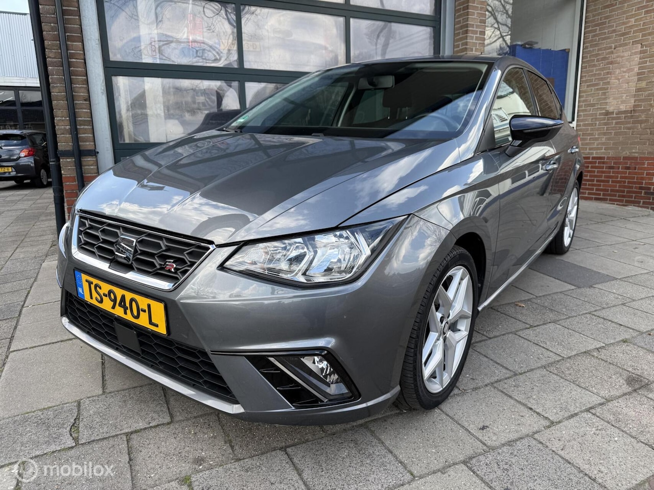 SEAT Ibiza - 1.0 TSI FR | Stoelverwarming | Apple CarPlay - AutoWereld.nl
