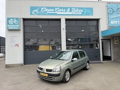 Renault Clio - 1.6-16V Privilège