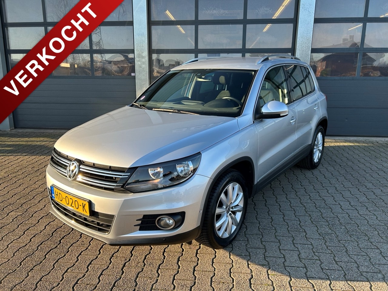 Volkswagen Tiguan - 1.4 TSI 122pk Sport & Style - AutoWereld.nl