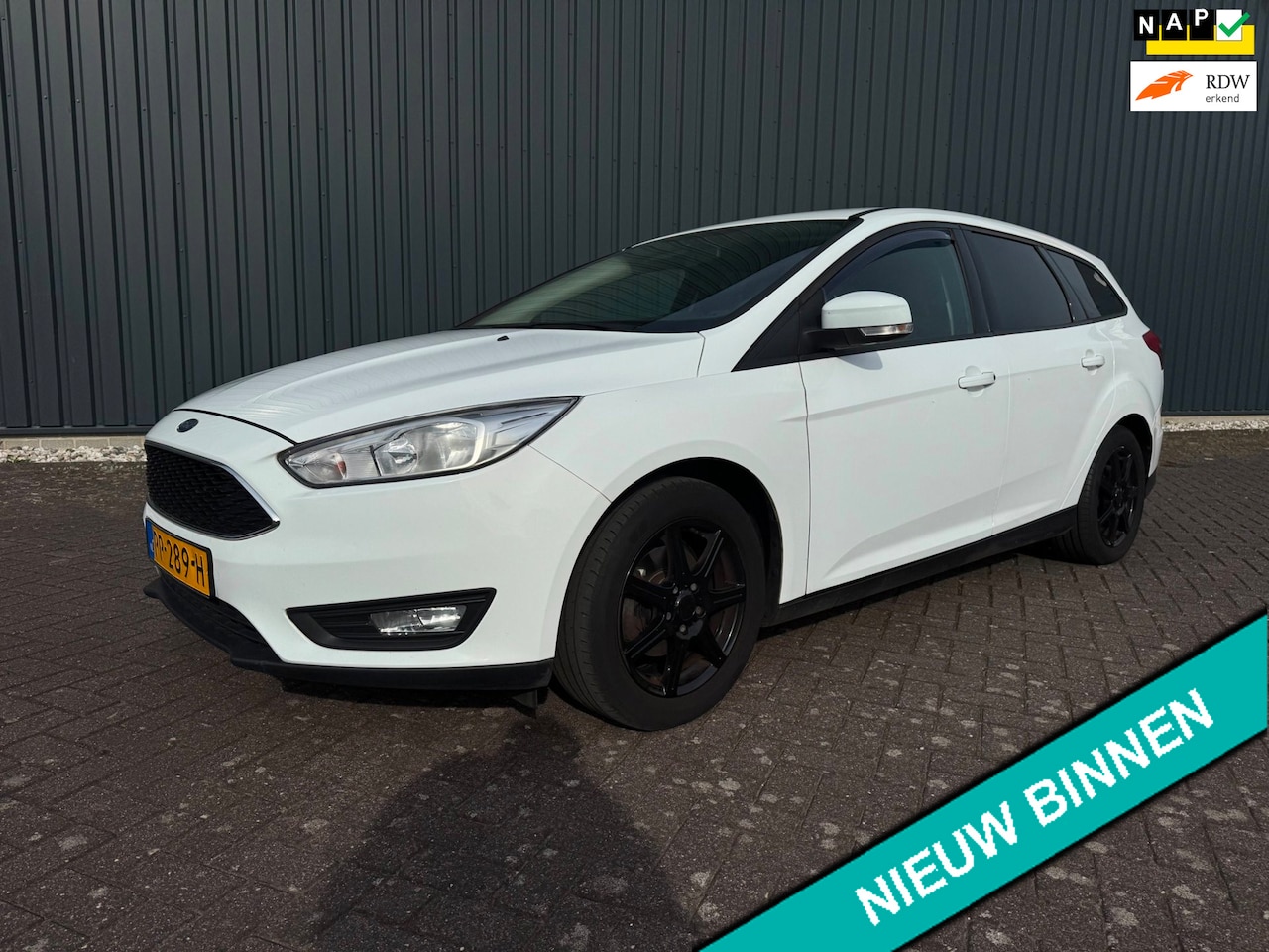 Ford Focus Wagon - AIRCO + TREKHAAK + CRUISE CONT ) 1.0 Lease Edition - AutoWereld.nl
