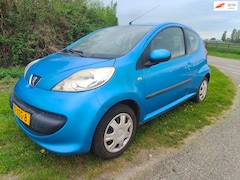 Peugeot 107 - 1.0-12V XR