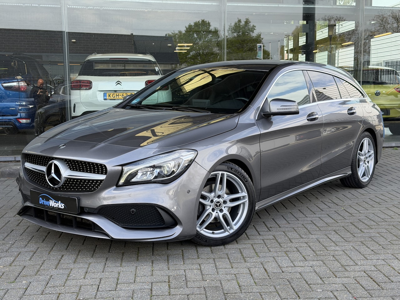 Mercedes-Benz CLA-klasse Shooting Brake - 180 AMG | AMG | 18'' | Key-less | LED | Winter-pakket | Interesse in een bezichtiging of p - AutoWereld.nl