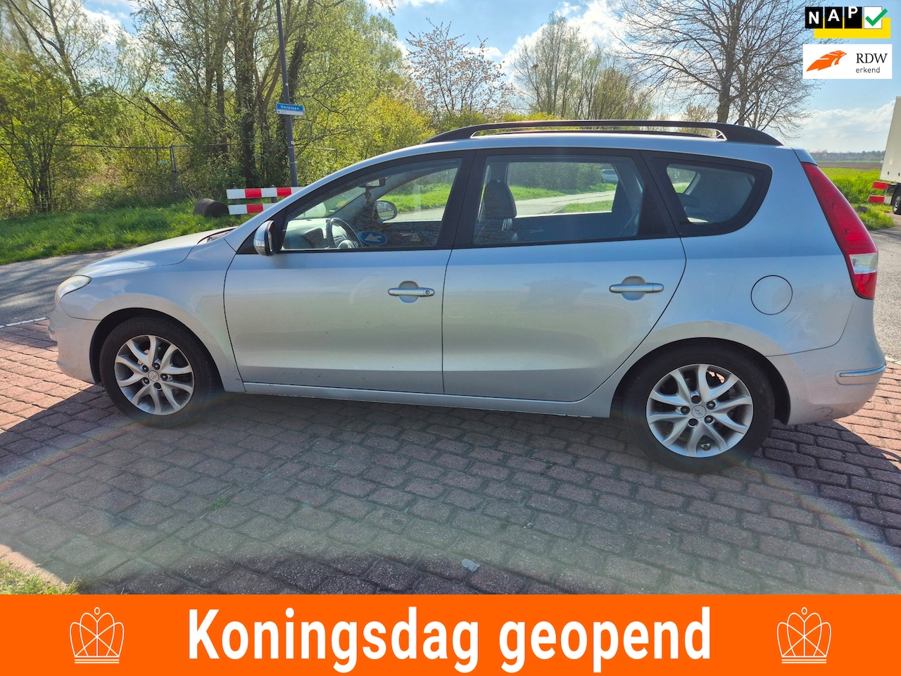 Hyundai i30 CW - 2.0i Style /APK 01-04-27 - AutoWereld.nl
