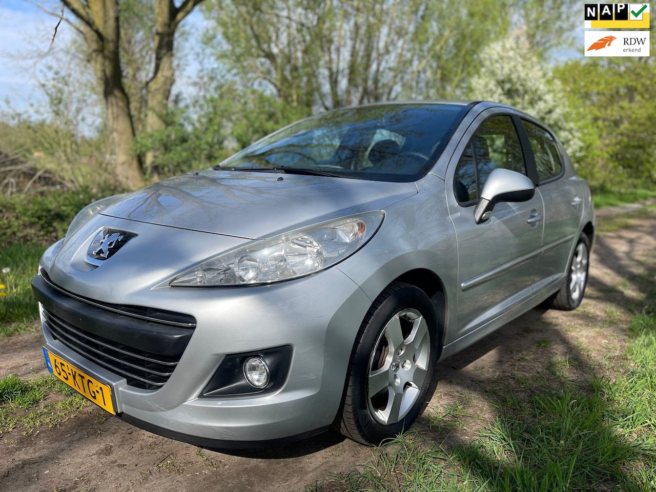 Peugeot 207 - 1.6 VTi Première/Navi/P.sensor/Cruise/Clima/APK! - AutoWereld.nl