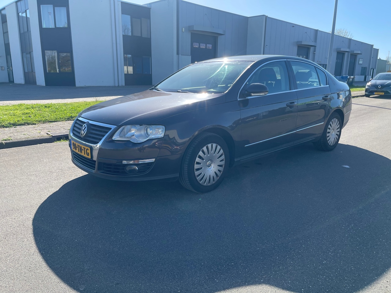 Volkswagen Passat - 2.0 FSI Comfortline BJ 2006 AUTOMAAT AIRCO Goed onderhouden - AutoWereld.nl