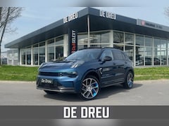 Lynk & Co 01 - 1.5 | PANO | ADAPTIVE | ZWARTE HEMEL | 360 CAMERA |