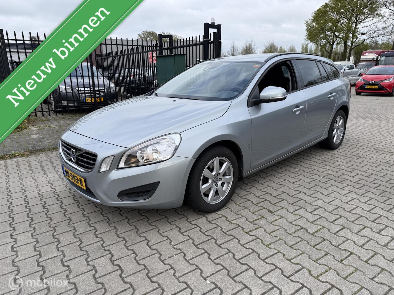 Volvo V60 - 2.0 D3 2.0 D3 - AutoWereld.nl