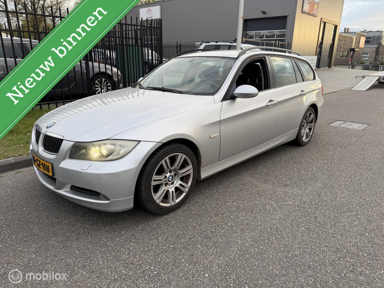 BMW 3-serie Touring - 320i 320i - AutoWereld.nl