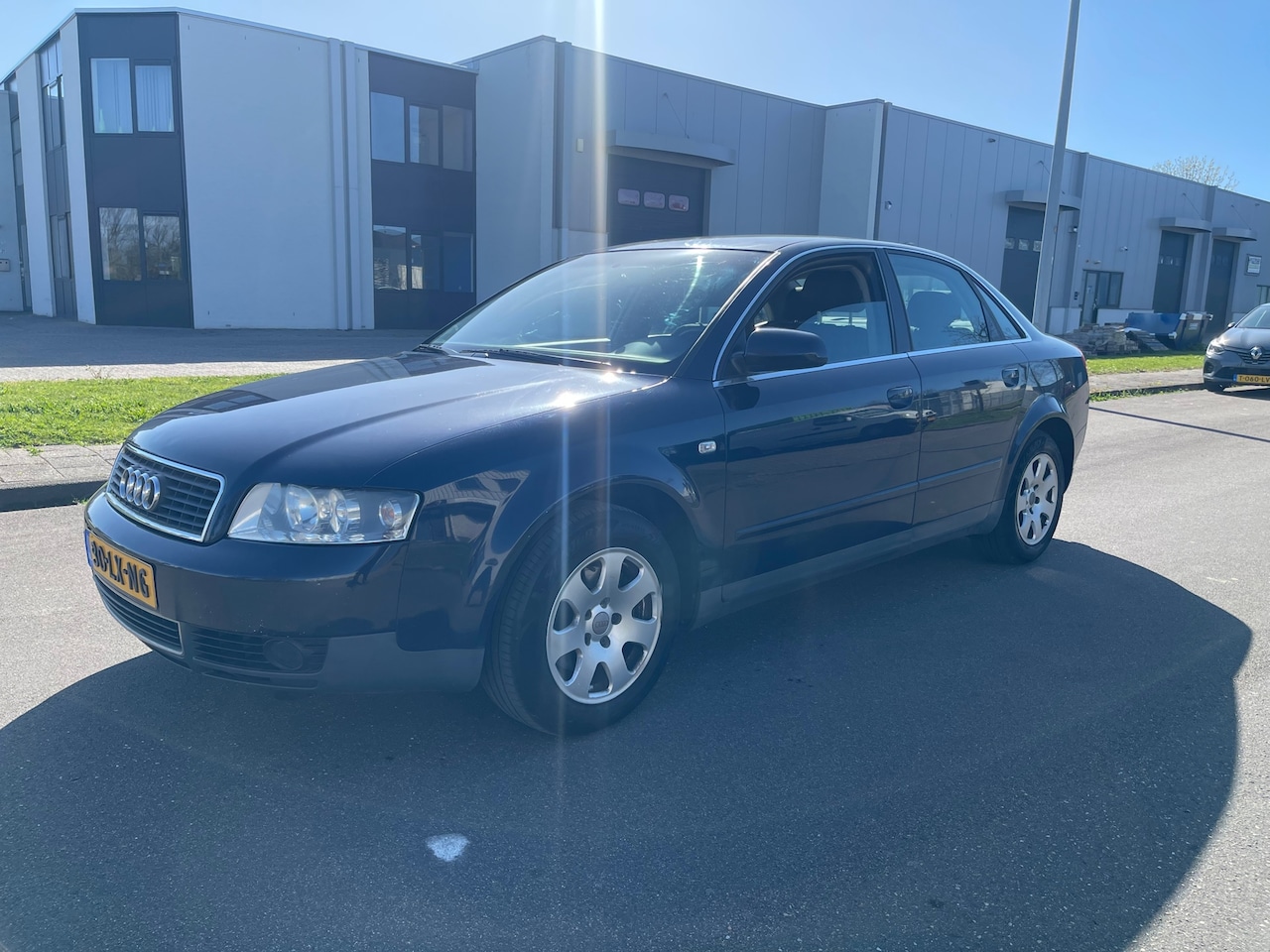 Audi A4 Limousine - 2.0 BJ 2003 AUTOMAAT AIRCO APK gekeurd - AutoWereld.nl