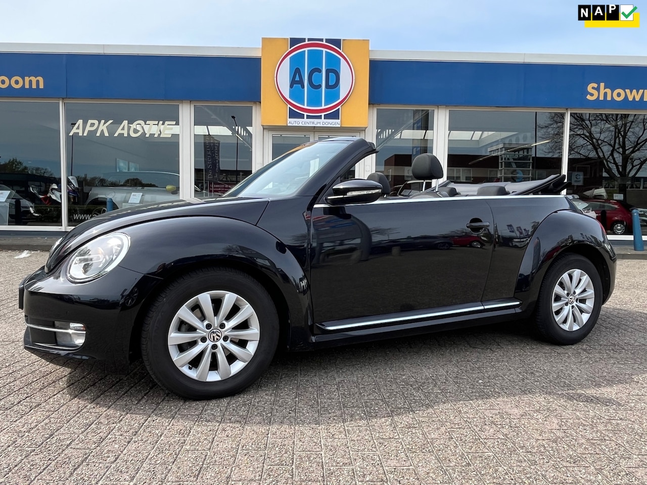 Volkswagen Beetle Cabriolet - 1.2 TSI Design BM | 1ste Eig | Orig. NL | - AutoWereld.nl
