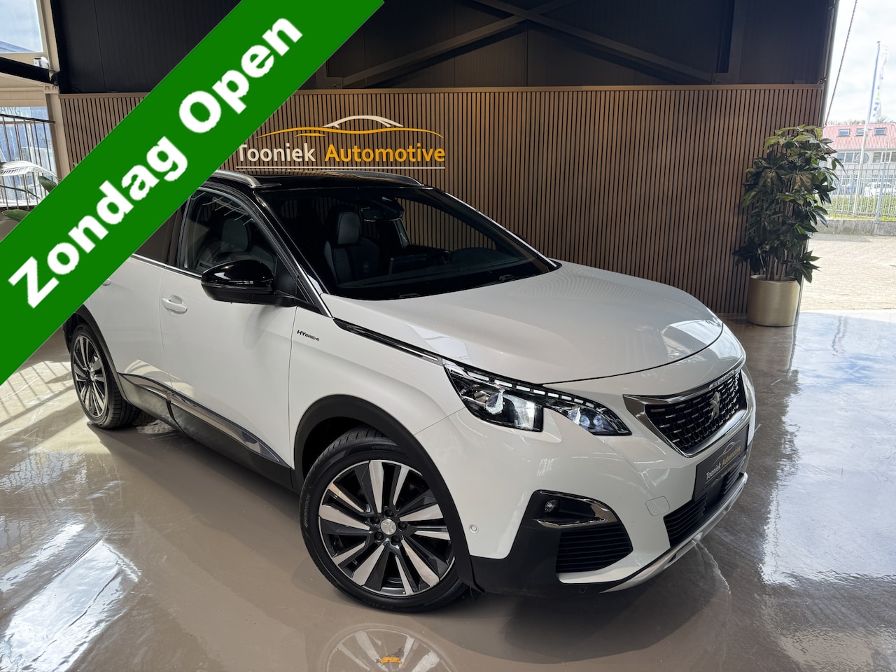 Peugeot 3008 - 1.6 GT Hybride 4 300 PK AWD Panorama Automaat navigatie, Climate 19 inch Sfeerverlichting - AutoWereld.nl