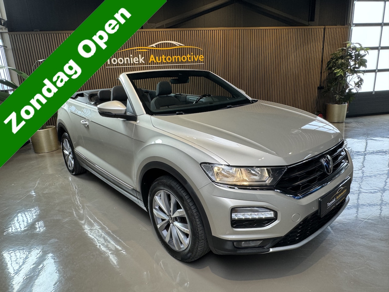 Volkswagen T-Roc Cabrio - 1.5 TSI Style Automaat Climate Control El.ramen el.Dak Apple  Carplay LMV - AutoWereld.nl