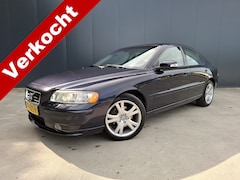 Volvo S60 - 2.4 5 CILINDER AUTOMAAT XENON TOUNGTIMER LEER NAVI CRUISE ECC TREKHAAK