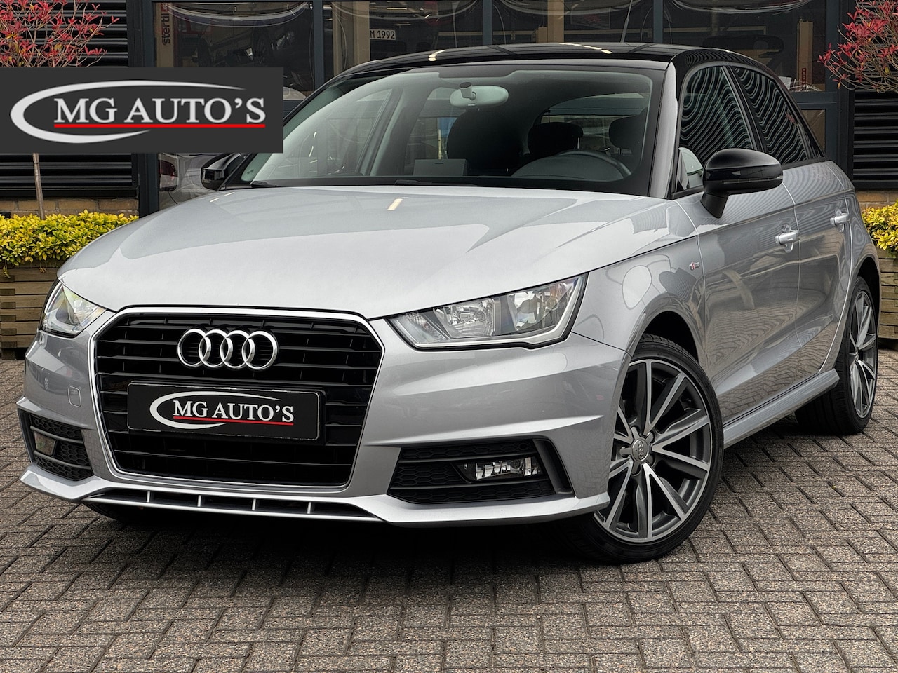 Audi A1 Sportback - 1.0 TFSI Adrenalin | S-Line | Cruise Control | Navigatie | Airconditioning | Automaat | - AutoWereld.nl