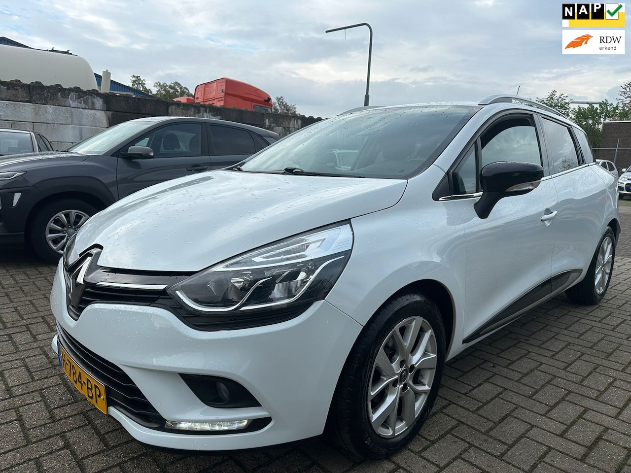 Renault Clio Estate - 0.9 TCe Limited AIRCO/ NAVI/ CRUISE/ LM VELGEN! - AutoWereld.nl