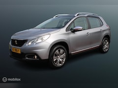 Peugeot 2008 - 1.2 PureTech Blue Lion 110 pk, Trekhaak, Panorama dak, Pdc, App connect, Navi, Cruise, Air