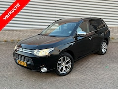 Mitsubishi Outlander - 2.0 PHEV Instyle+ PANO DEALER ONDERHOUDEN