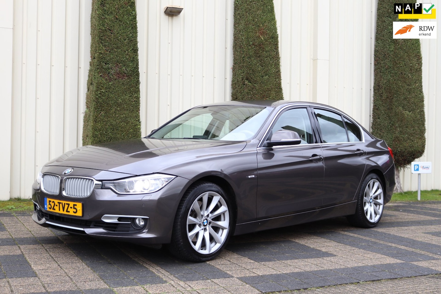 BMW 3-serie - 328i High Executive AUTOMAAT, LEDER, NAVI, ECC, XENON - AutoWereld.nl