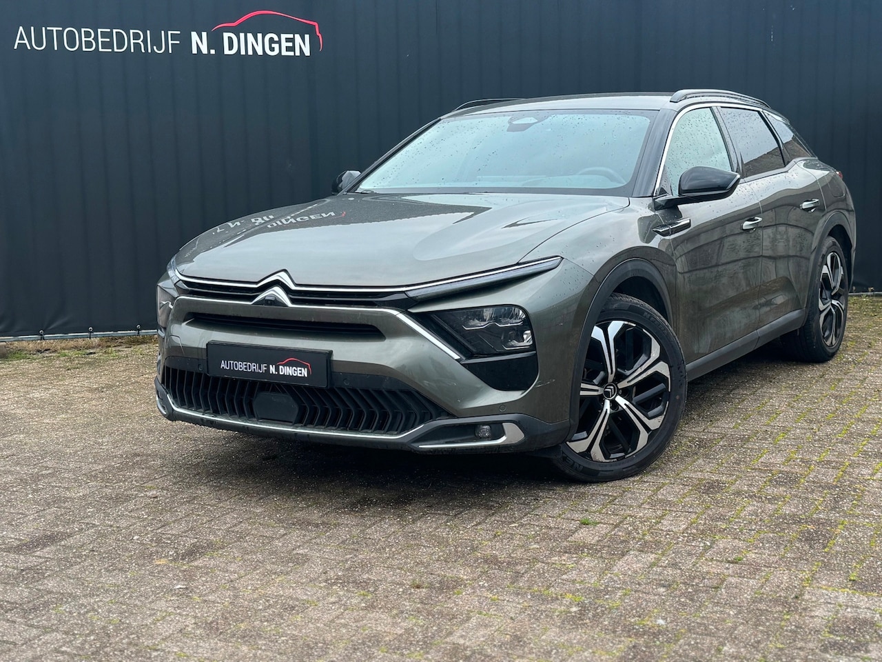 Citroën C5 X - 1.6 Plug-in Hybrid 225 Shine 360 camera - AutoWereld.nl