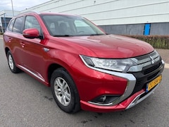 Mitsubishi Outlander - 2.4 PHEV Pure