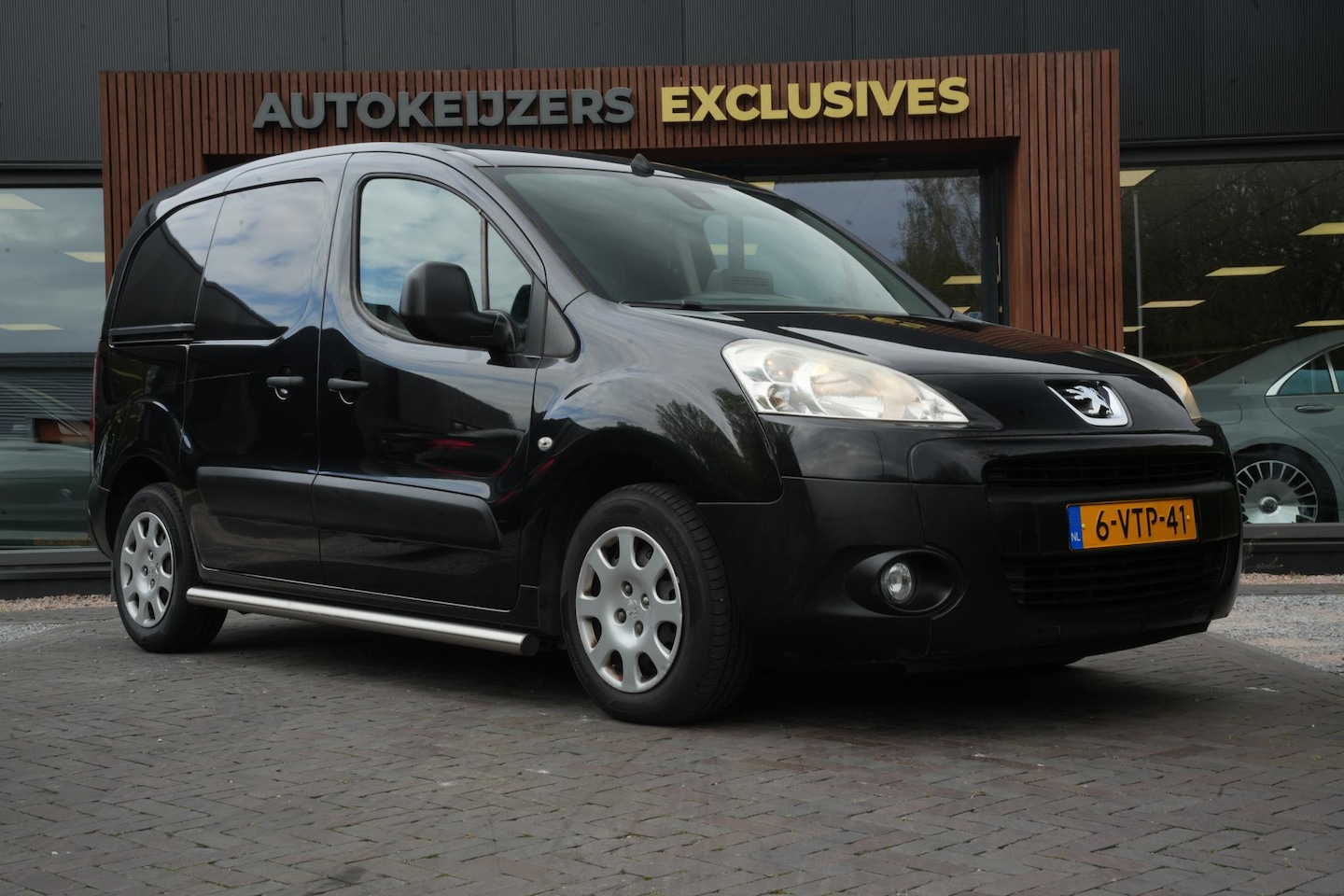 Peugeot Partner - 120 1.6 e-HDI L1 XT Profit + Eerste Eigenaar! Airco PDC Trekhaak - AutoWereld.nl