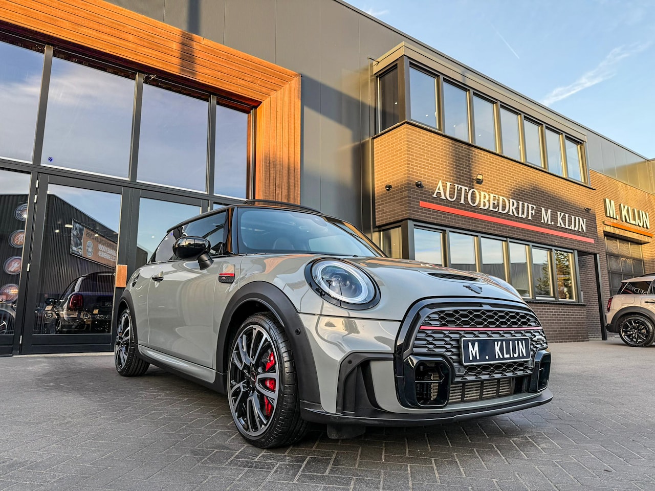 MINI John Cooper Works - Mini 2.0 JCW Pack F1 aut 231pk Nardo/Pano/Camera/Hk/Btw - AutoWereld.nl