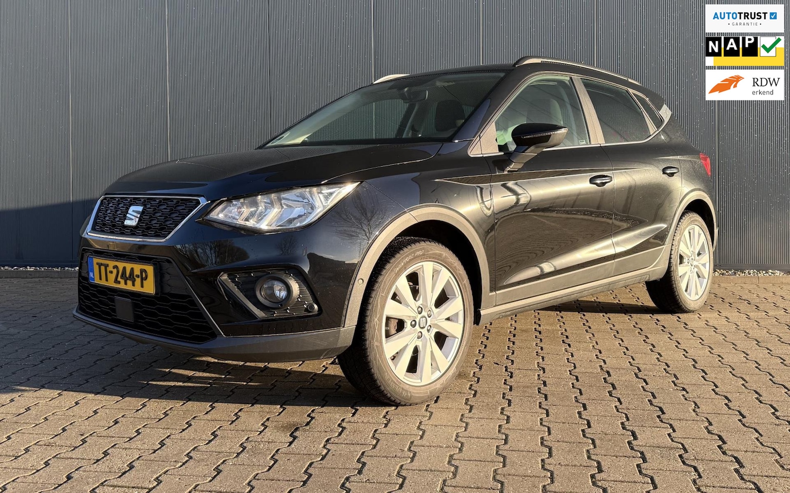SEAT Arona - 1.0 TSI Style Business Intense Airco cruise Navi Camera - AutoWereld.nl